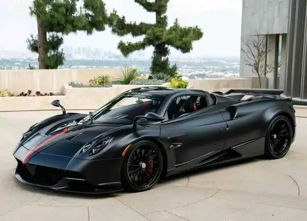 Aston Martin Valkyrie: The 2017 F1-Bred Hypercar That Redefines Automotive Extremism